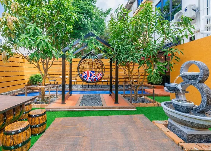 Marco Polo Phuket Poshtel & Bistro Hostel